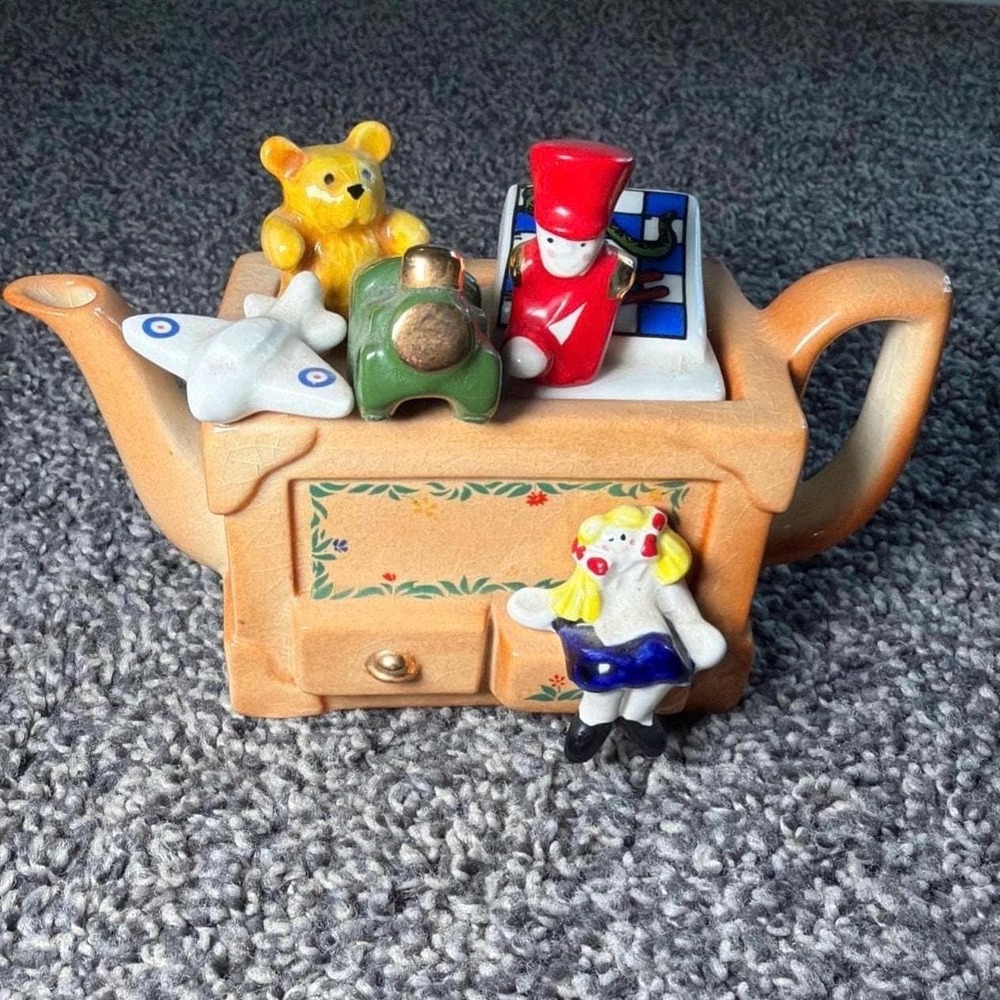 Paul Cardew Miniature Teapot England Toy Box Doll Soldier House Mini